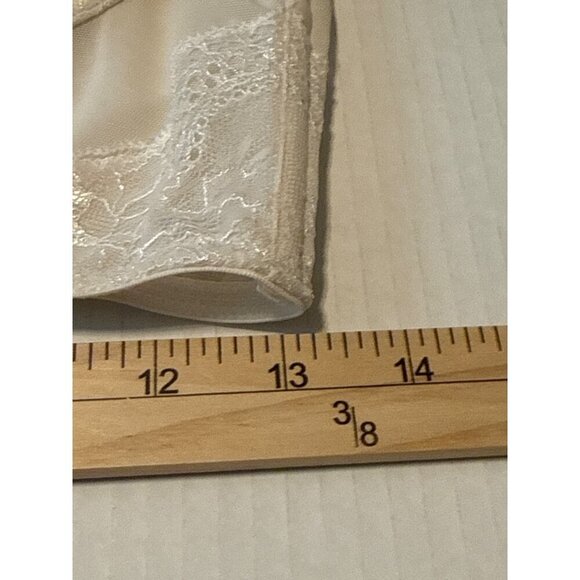 Women's Gilligan & O'Malley White Push Up Lace Bra Size Large Tiny Flaw - Picture 13 of 15